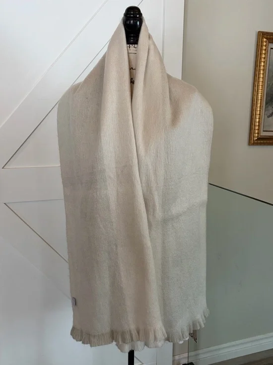 Pokoloko Alpaca Wool Wrap Scarf - Picture 4 of 5